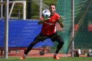 TRAINING YB