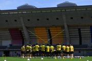 TRAINING YB