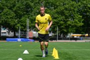 TRAINING YB