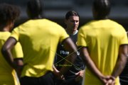TRAINING YB