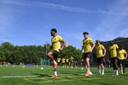 TRAINING YB