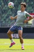SCHWEIZ TRAINING