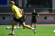 TRAINING YB