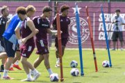 TRAINING SERVETTE
