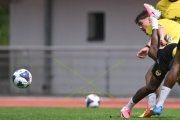 TRAINING YB