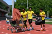 TRAINING YB
