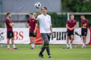 SCHWEIZ TRAINING