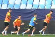 TRAINING YB