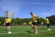 TRAINING YB