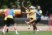 TRAINING YB