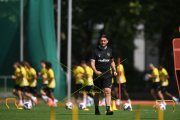 TRAINING YB