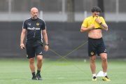 TRAINING YB