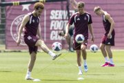 TRAINING SERVETTE