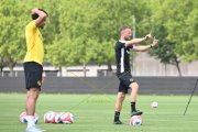 TRAINING YB