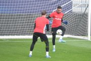 TRAINING YB