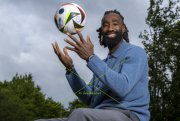 JOHAN DJOUROU