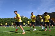 TRAINING YB
