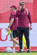 TRAINING SCHWEIZ