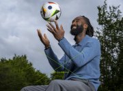JOHAN DJOUROU