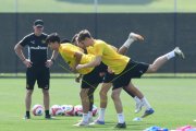 TRAINING YB