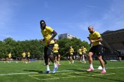 TRAINING YB