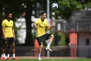 TRAINING YB