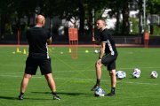 TRAINING YB