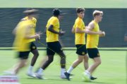 TRAINING YB