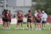 SCHWEIZ FRAUEN TRAINING