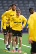 TRAINING YB