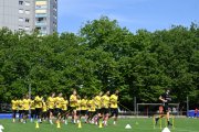 TRAINING YB