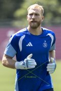 TRAINING SERVETTE